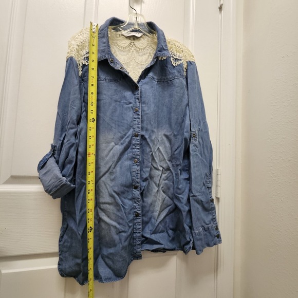 Celebrity Pink Denim Snap-Up Size XL - Picture 8 of 9